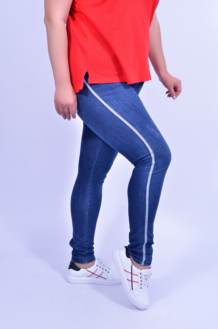 Джинсы узкие супер батал