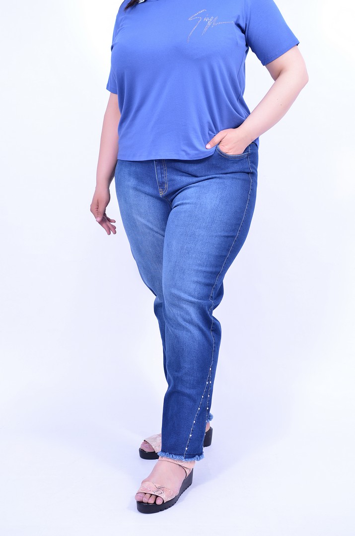 Джинсы широкие с декором супер батал