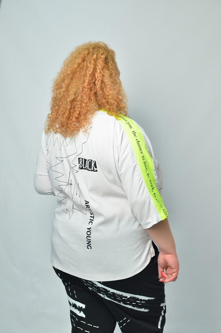 Стильная рубашка с коротким рукавом супер батал