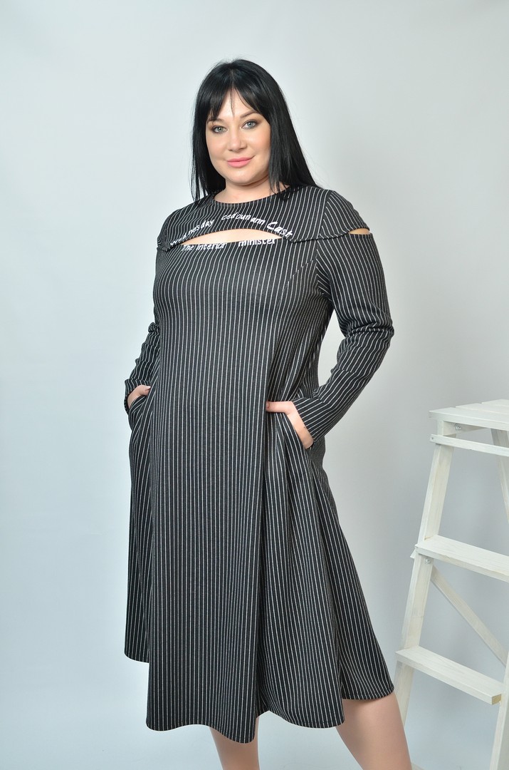 Стильна сукня міні батал