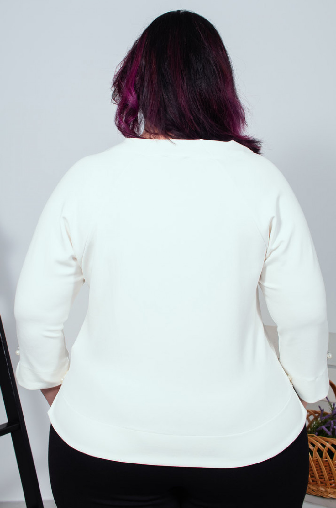 Блуза коротка з перлинами батал