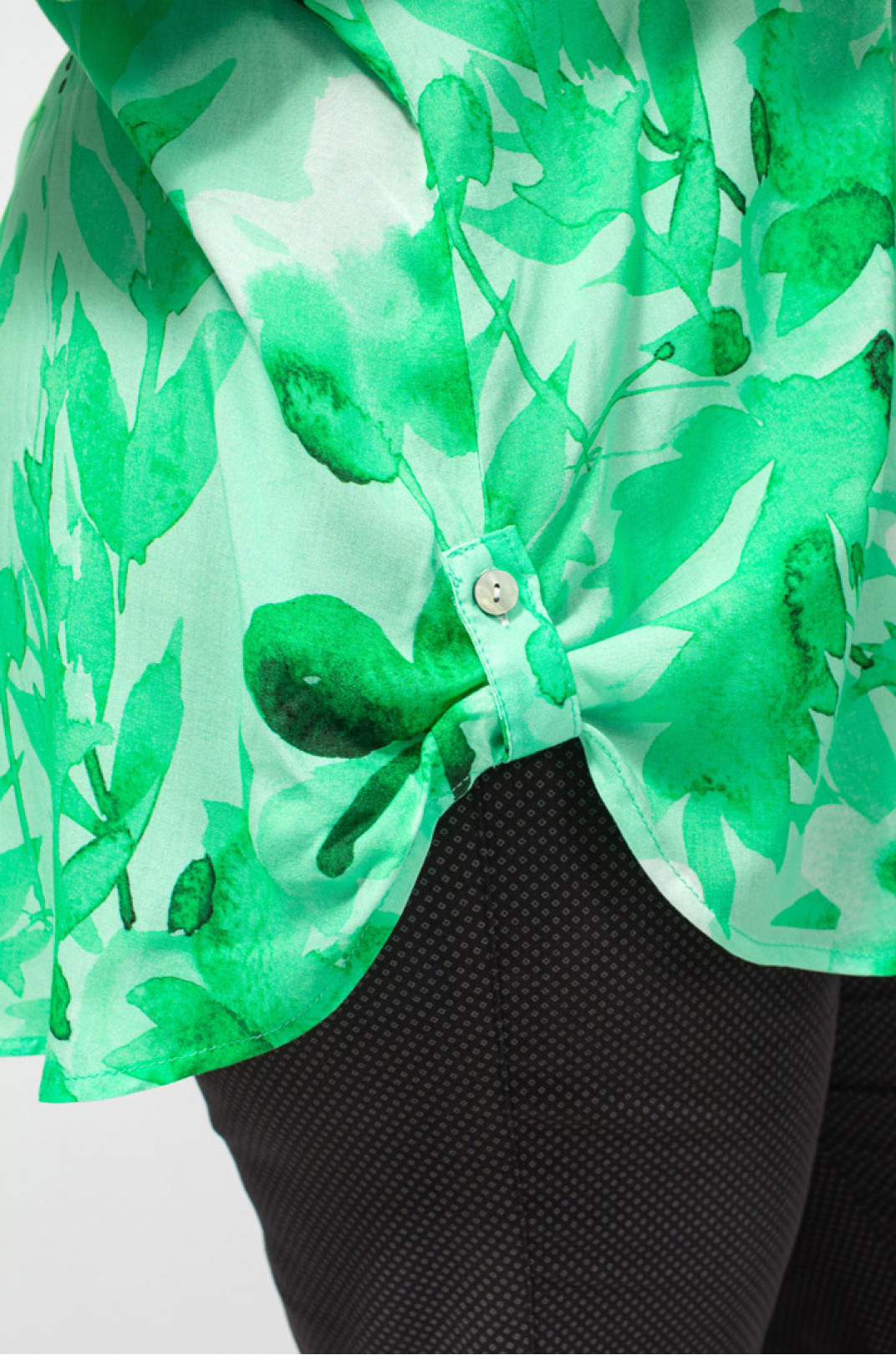 Блуза штапельна в рослинний принт супер батал