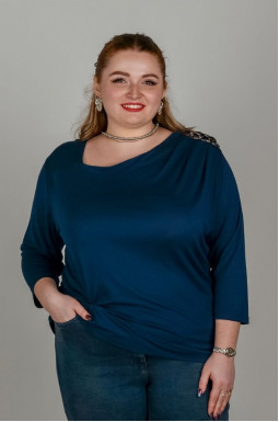 Блуза однотонна з прикрасою супер батал