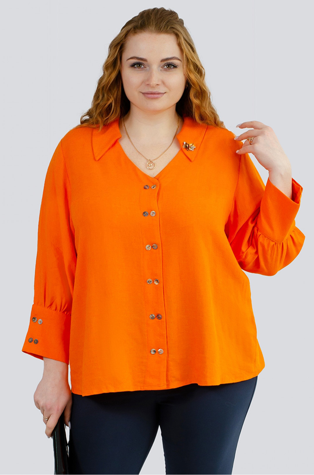 Блуза льняная с украшением больших размеров