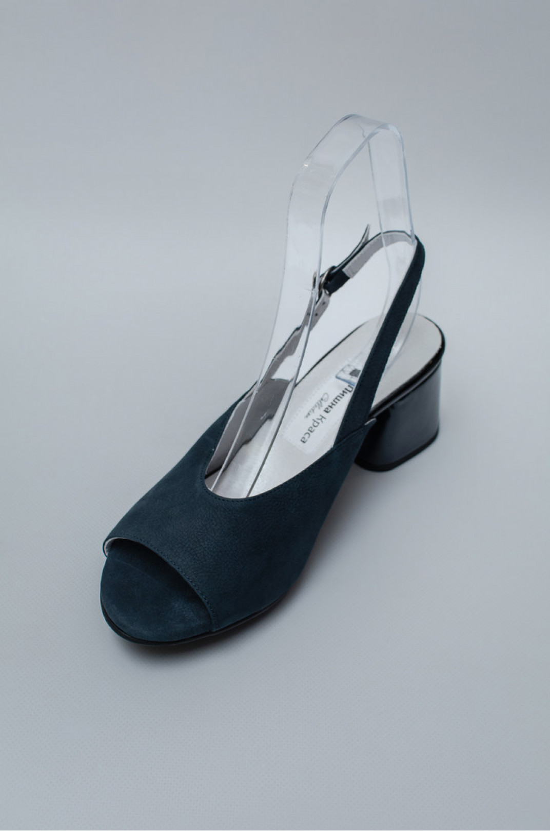 Темно-синие босоножки из нубука на стойких каблуках больших размеров