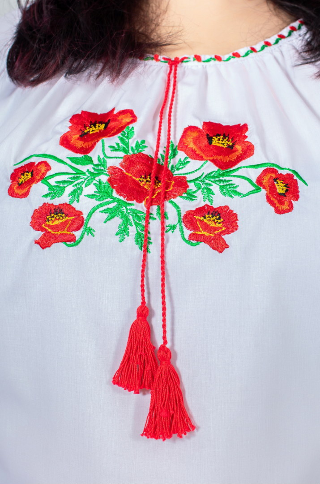 Вышиванка-блуза с красными маками супер батал