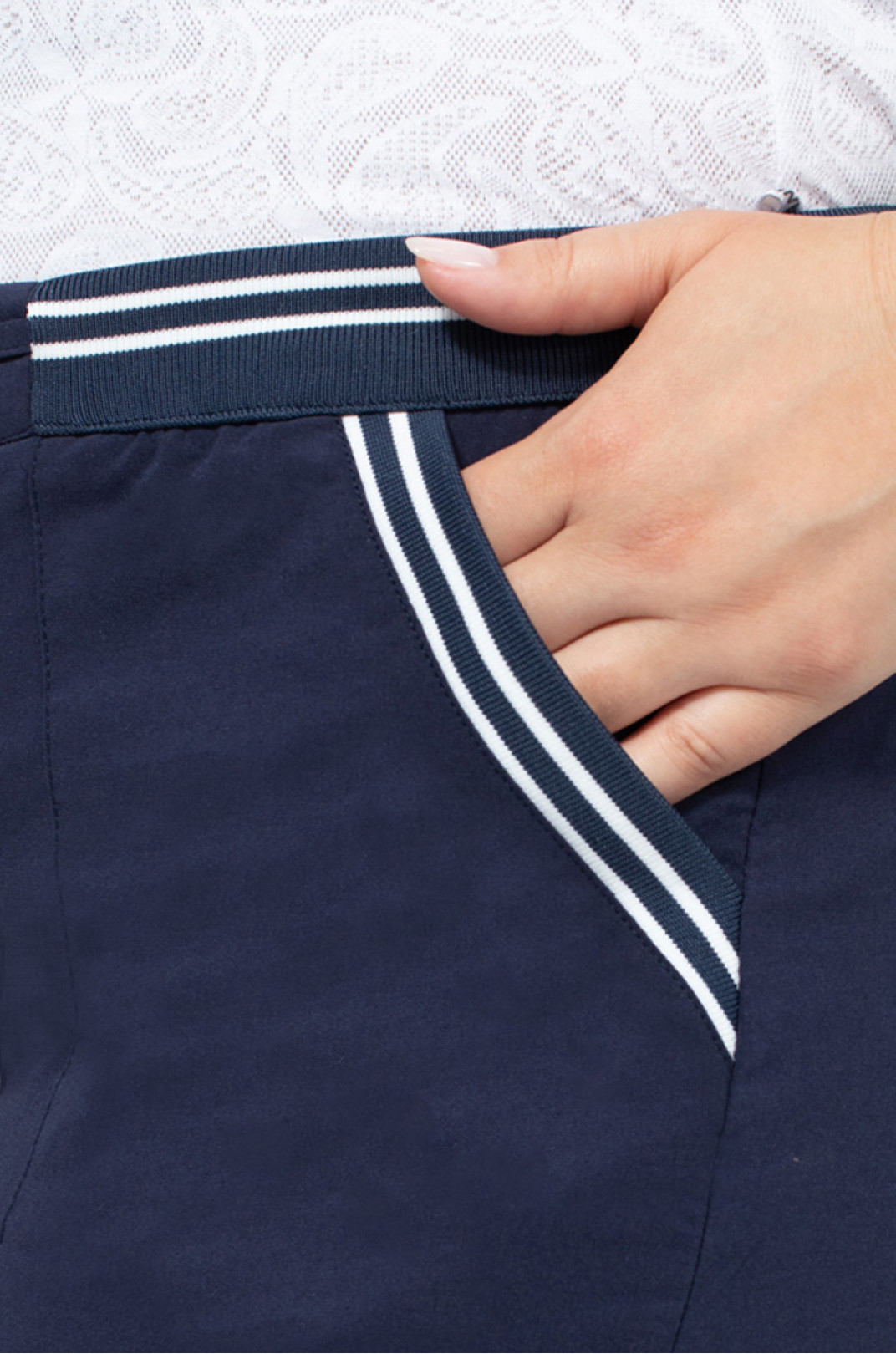 Короткие коттоновые шорты в разных цветах супер батал