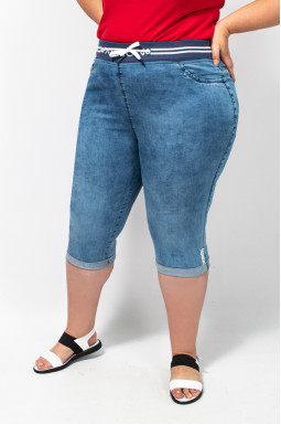 Капри джинсовые с надписями батал