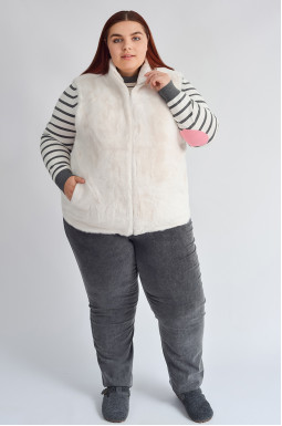 Класичний короткий жилет з екохутра великих розмірів