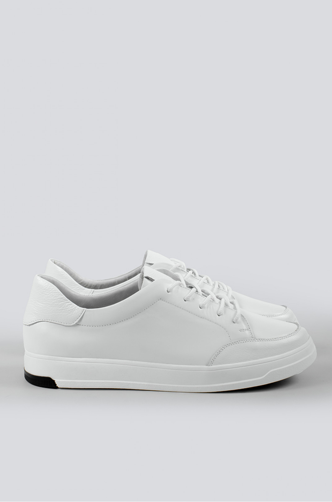 Кросівки білі на дуже широкі ніжки великих розмірів
