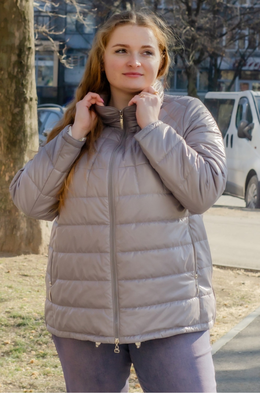 Легка коротка стьобана куртка великих розмірів