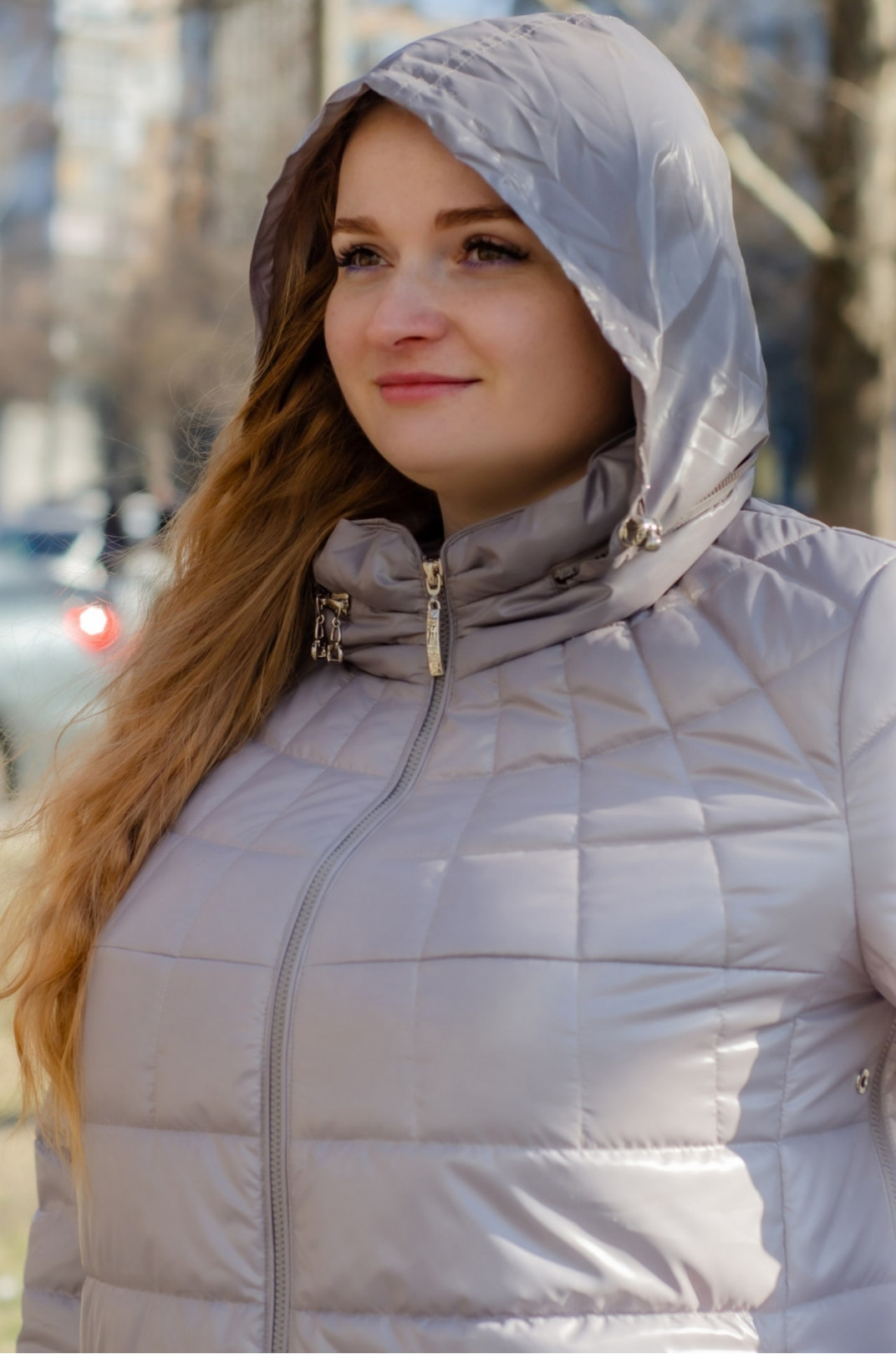 Легка коротка стьобана куртка великих розмірів
