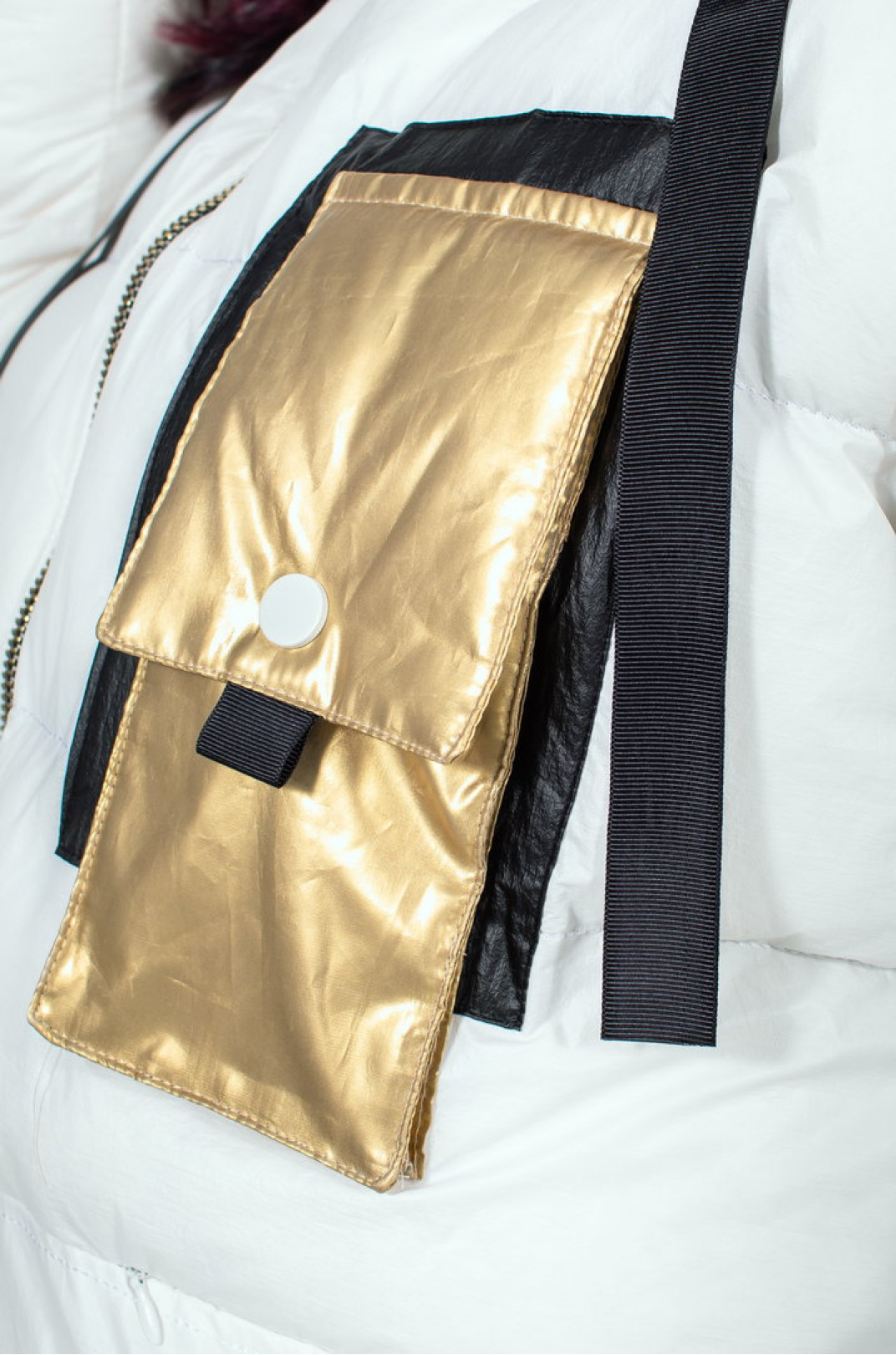 Коротка куртка з асиметричними кишенями супер батал