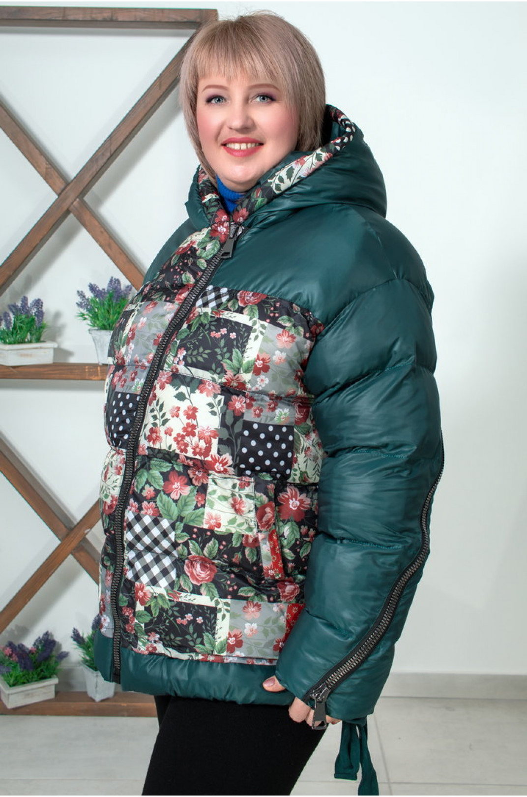 Короткая зимняя куртка с цветочным принтом супер батал
