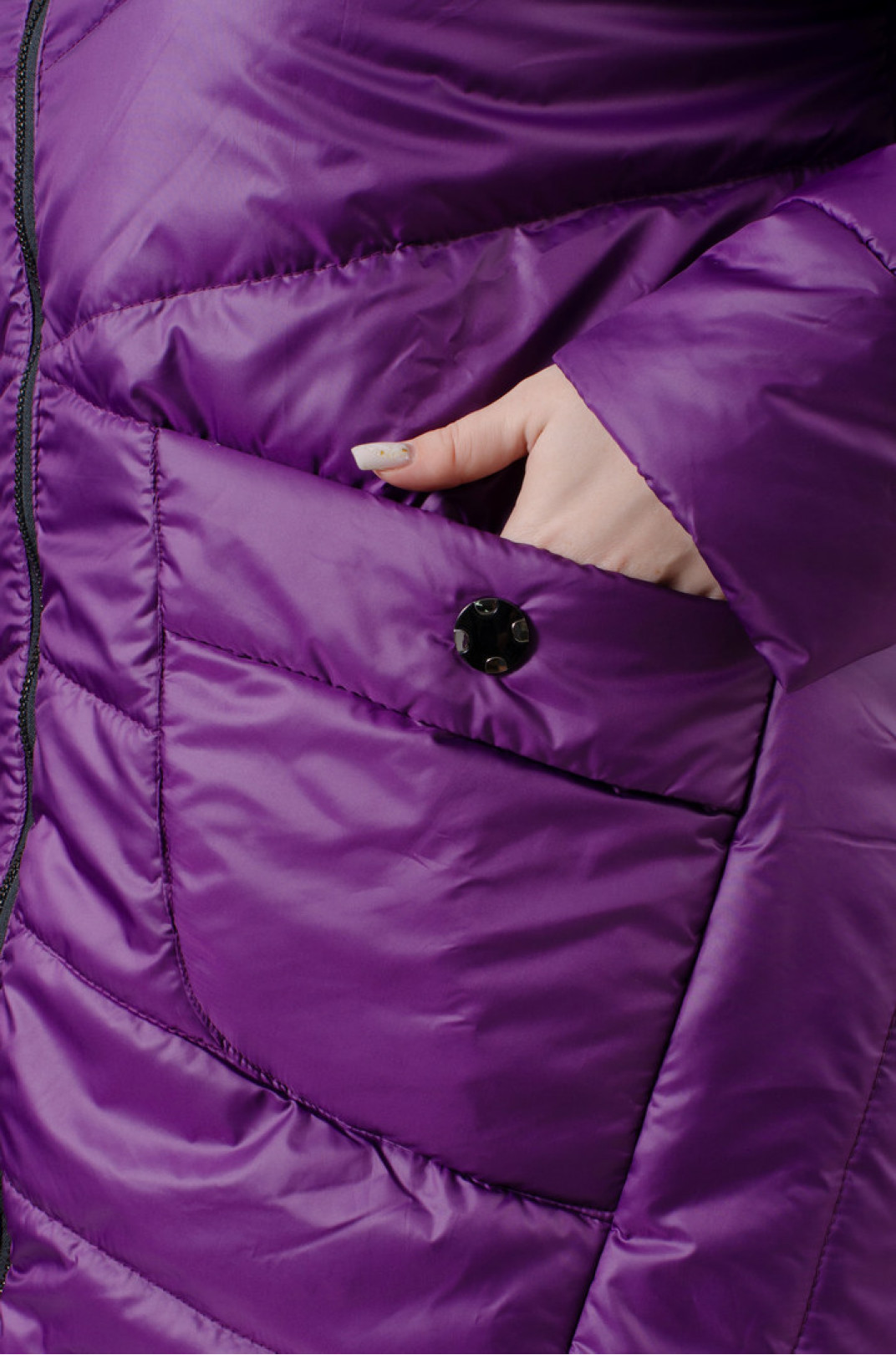 Зимова куртка з капюшоном в різних кольорах батал