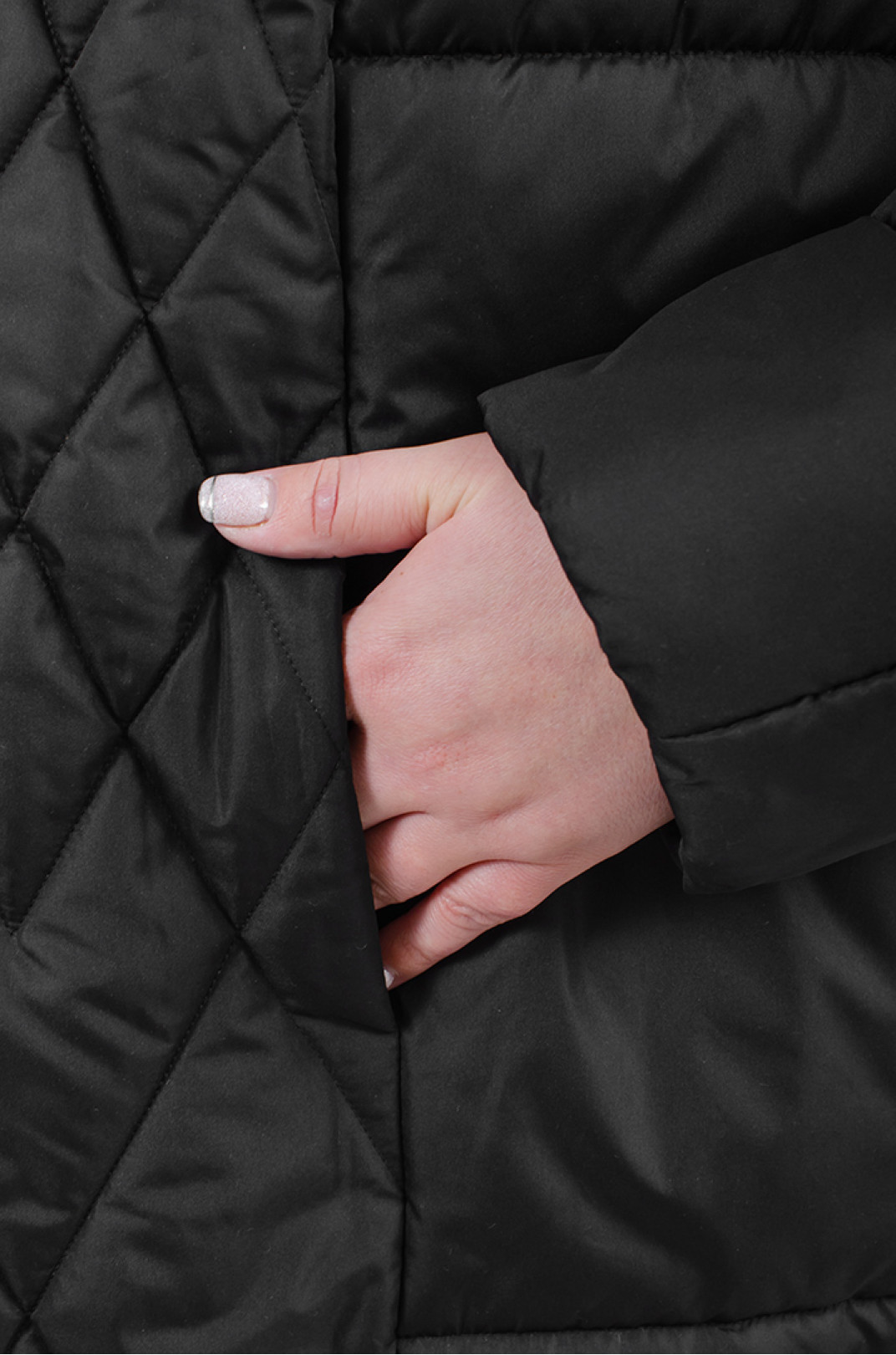 Стеганая зимняя куртка с капюшоном супер батал
