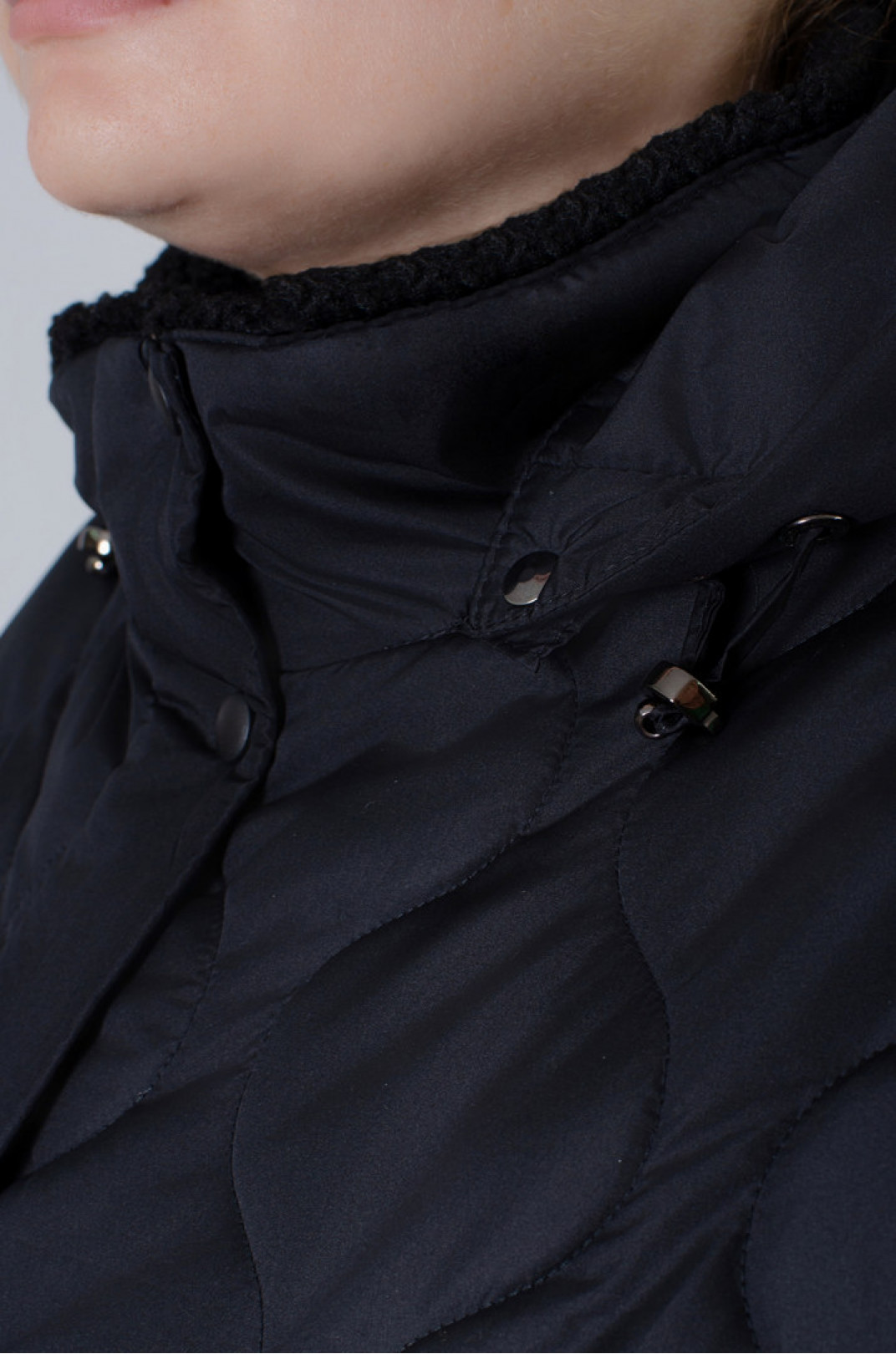 Куртка коротка з рукавами зі штучного хутра супер батал