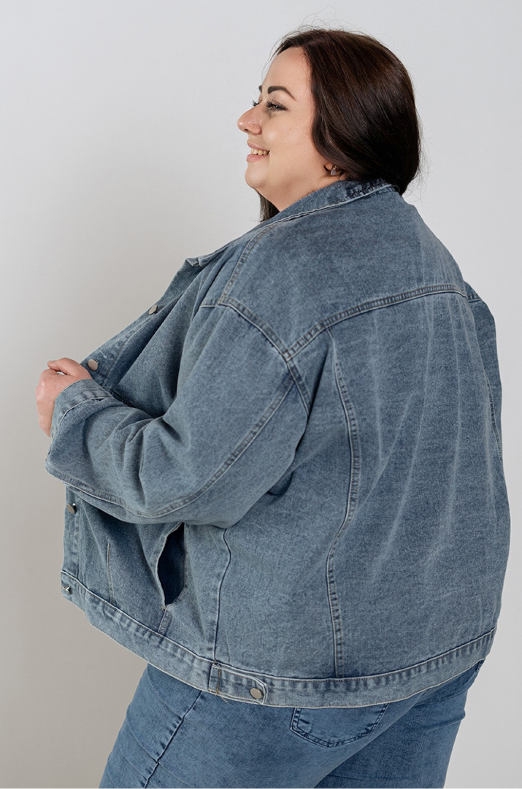 Куртка джинсова зі знімним капюшоном великих розмірів