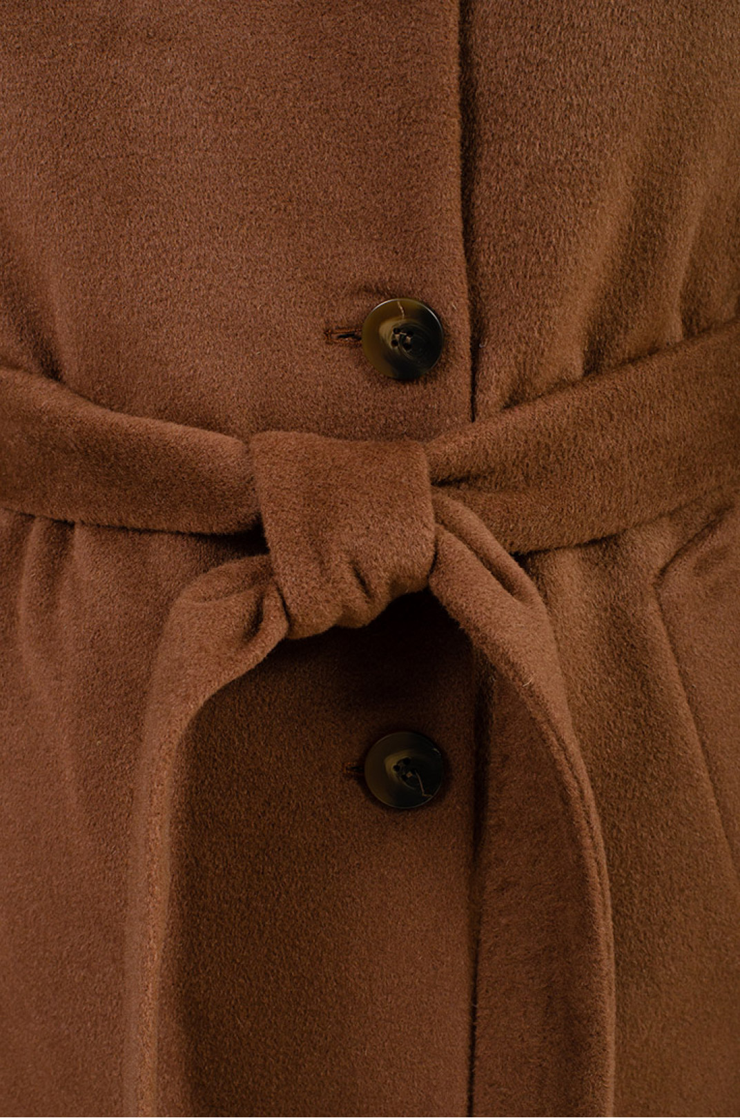 Однотонне демісезонне пальто з поясом супер батал