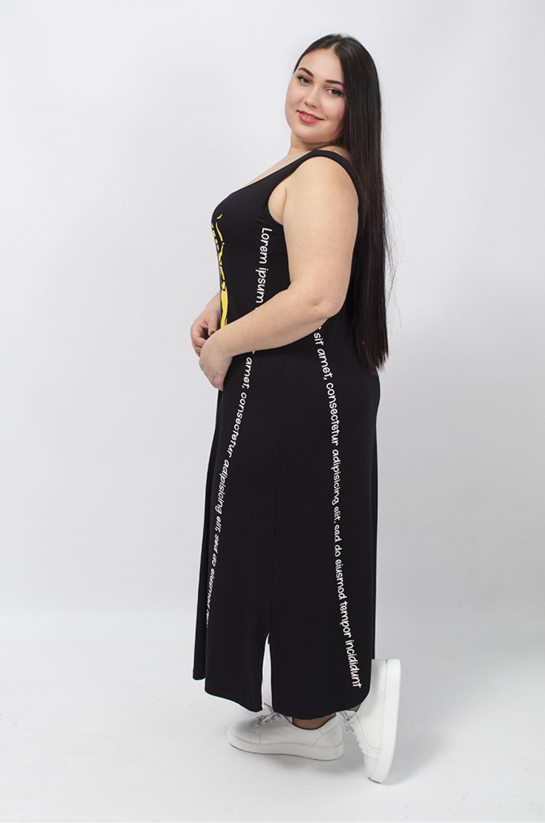 Сарафан-сукня з вертикальними написами, стразами та розрізами батал