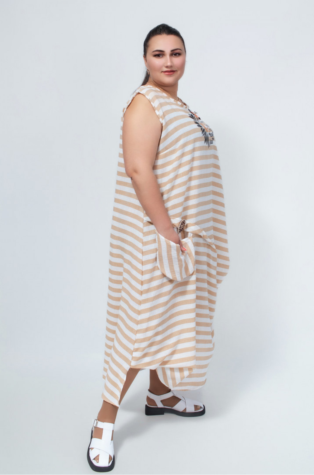 Сарафан-сукня в горизонтальну смужку з прикрасами батал