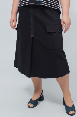  Черная юбка с карманами и молнией батал