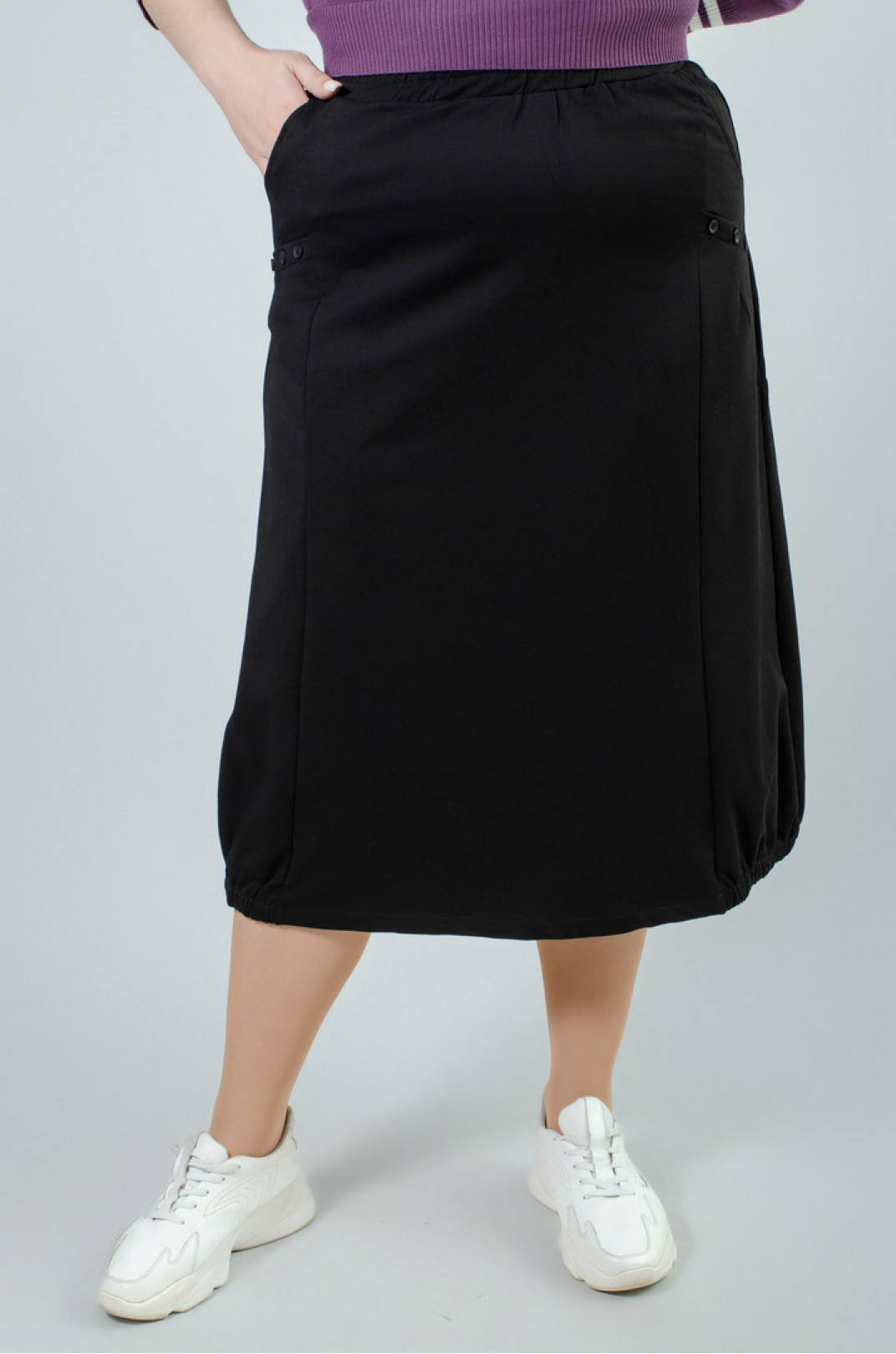 Черная трикотажная юбка с карманами батал