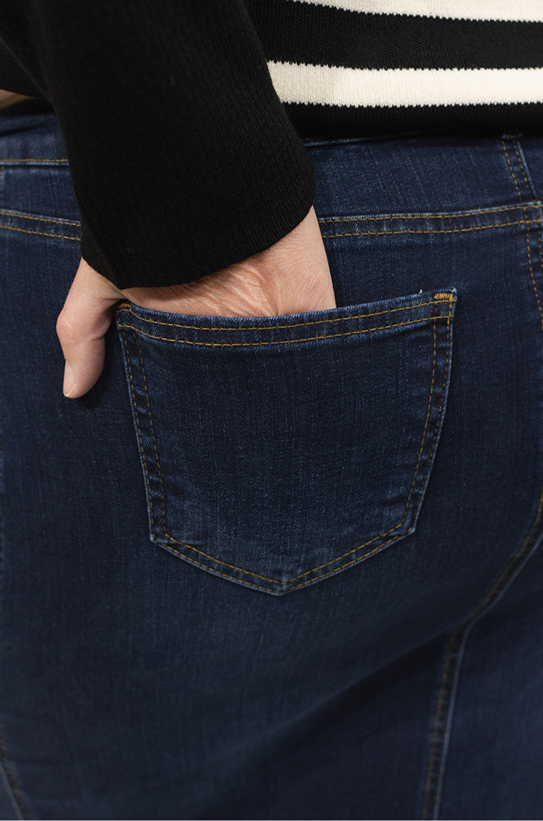 Юбка макси джинсовая с разрезом и тороками супер батал