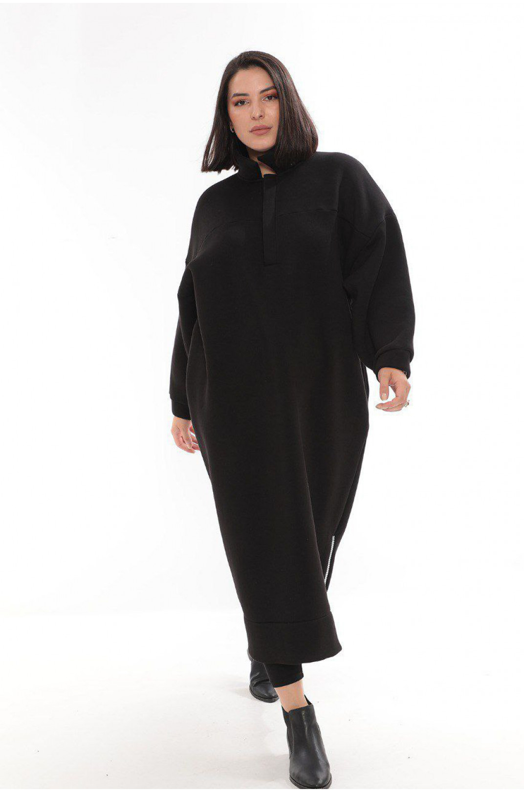 Стильна тепла сукня міді чорного кольору на флісі батал