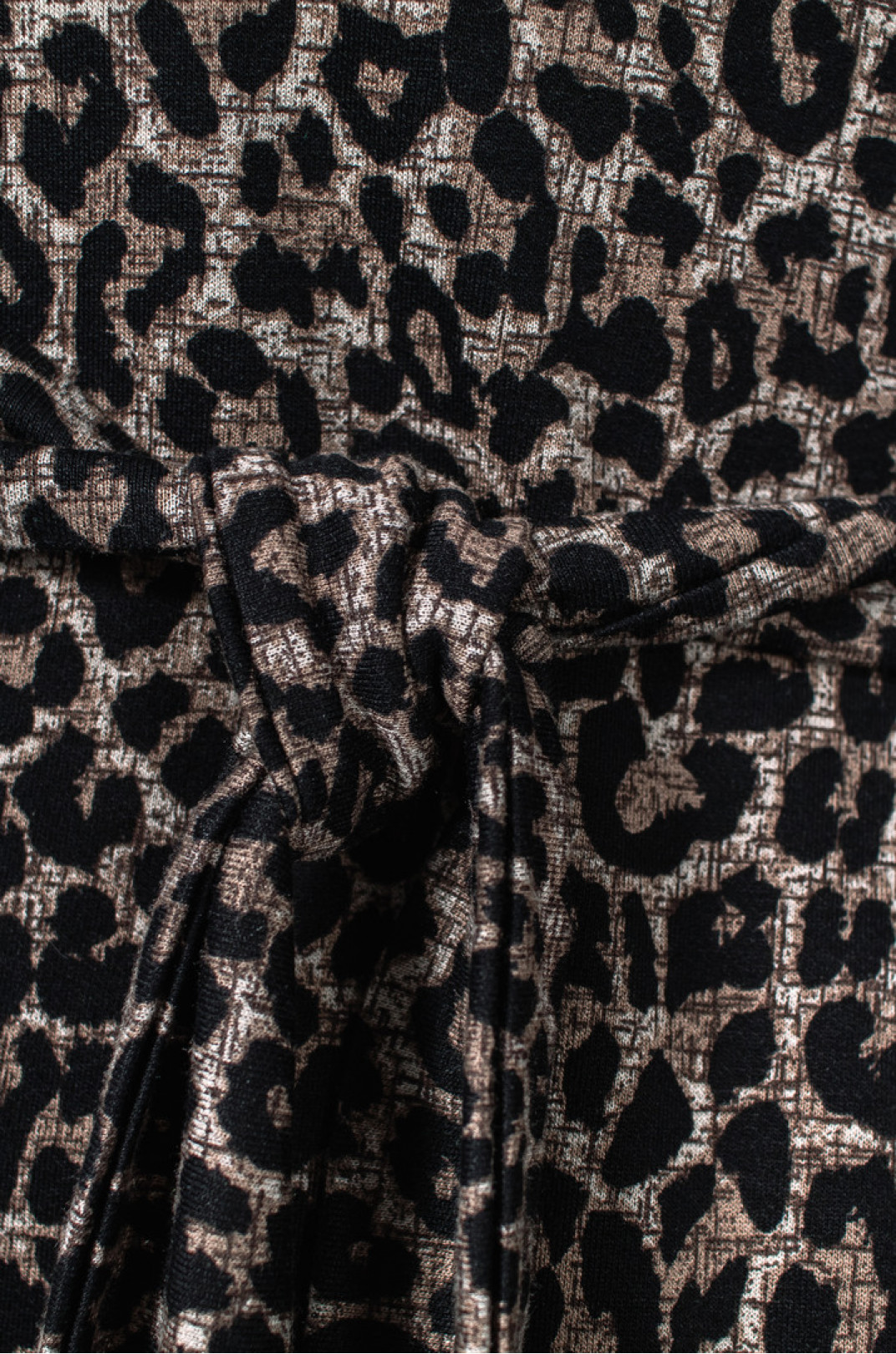 Сукня на ґудзиках з леопардовим принтом батал