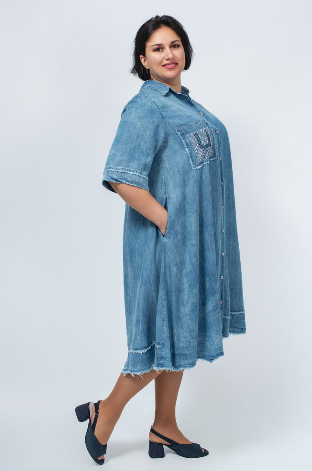 Джинсова сукня-сорочка міді батал