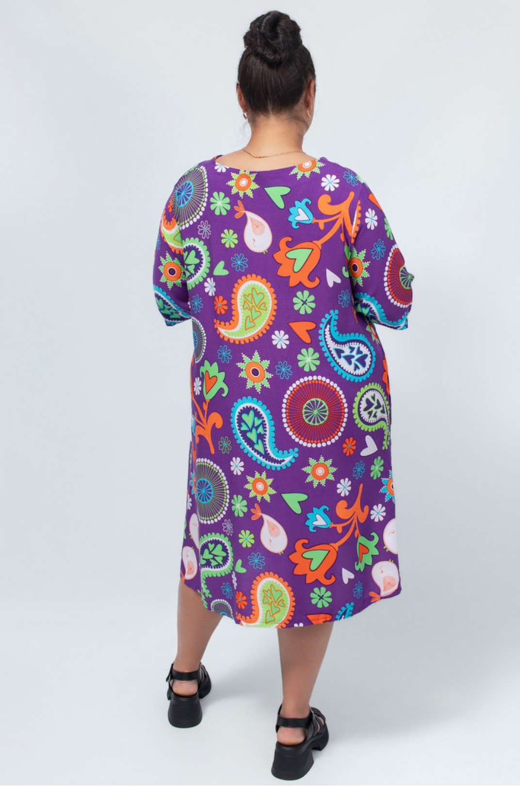 Легка сукня міні зі штапелю з принтом в різних кольорах супер батал
