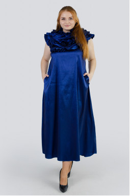 Элегантное платье макси с декоративными рюшами батал