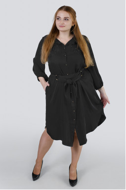 Чорна шовкова сукня з поясом декорована мереживом батал