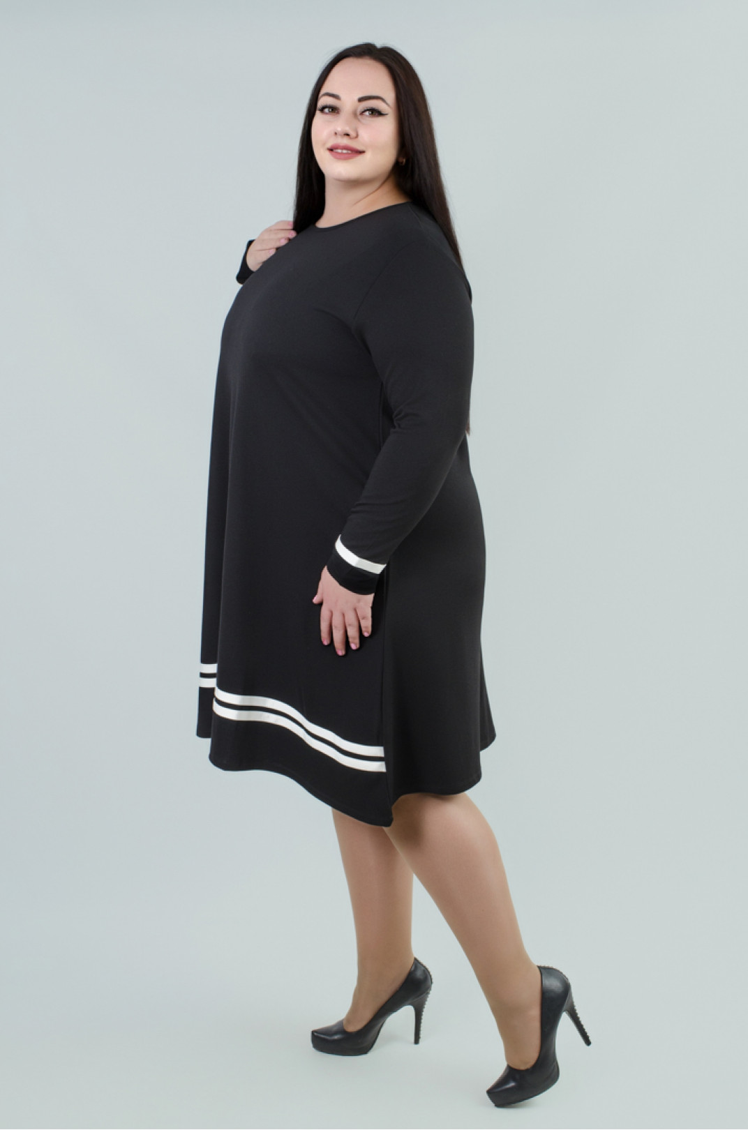 Сукня міні трикотажна чорна з білими смужками супер батал