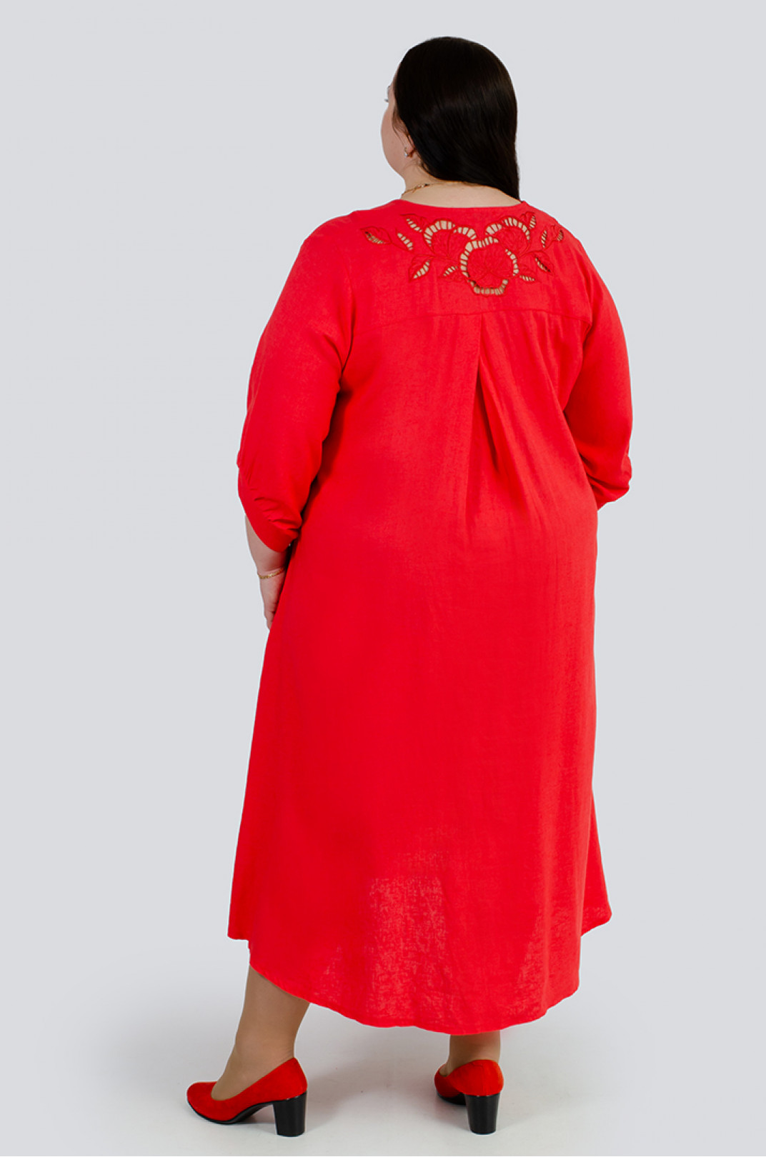 Вишукана червона льняна сукня великих розмірів