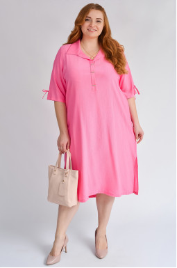 Сукня в рожевому кольорі з декоративними акцентами великих розмірів