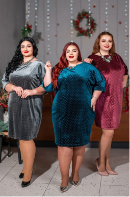 Велюрова міні-сукня футляр з дрібним напиленням великих розмірів