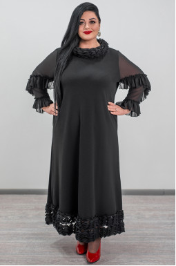 Чорна сукня максі з фактурними акцентами великих розмірів