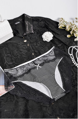 Трусы-слип с фигурной кружевной отделкой больших размеров