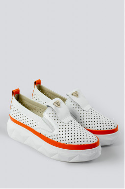 Летние белые туфли с оранжевой вставкой с перфорацией больших размеров