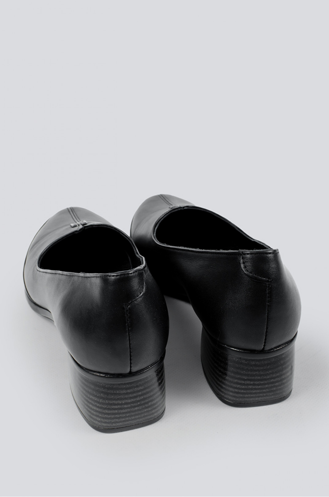 Туфли черные на каблуке больших размеров