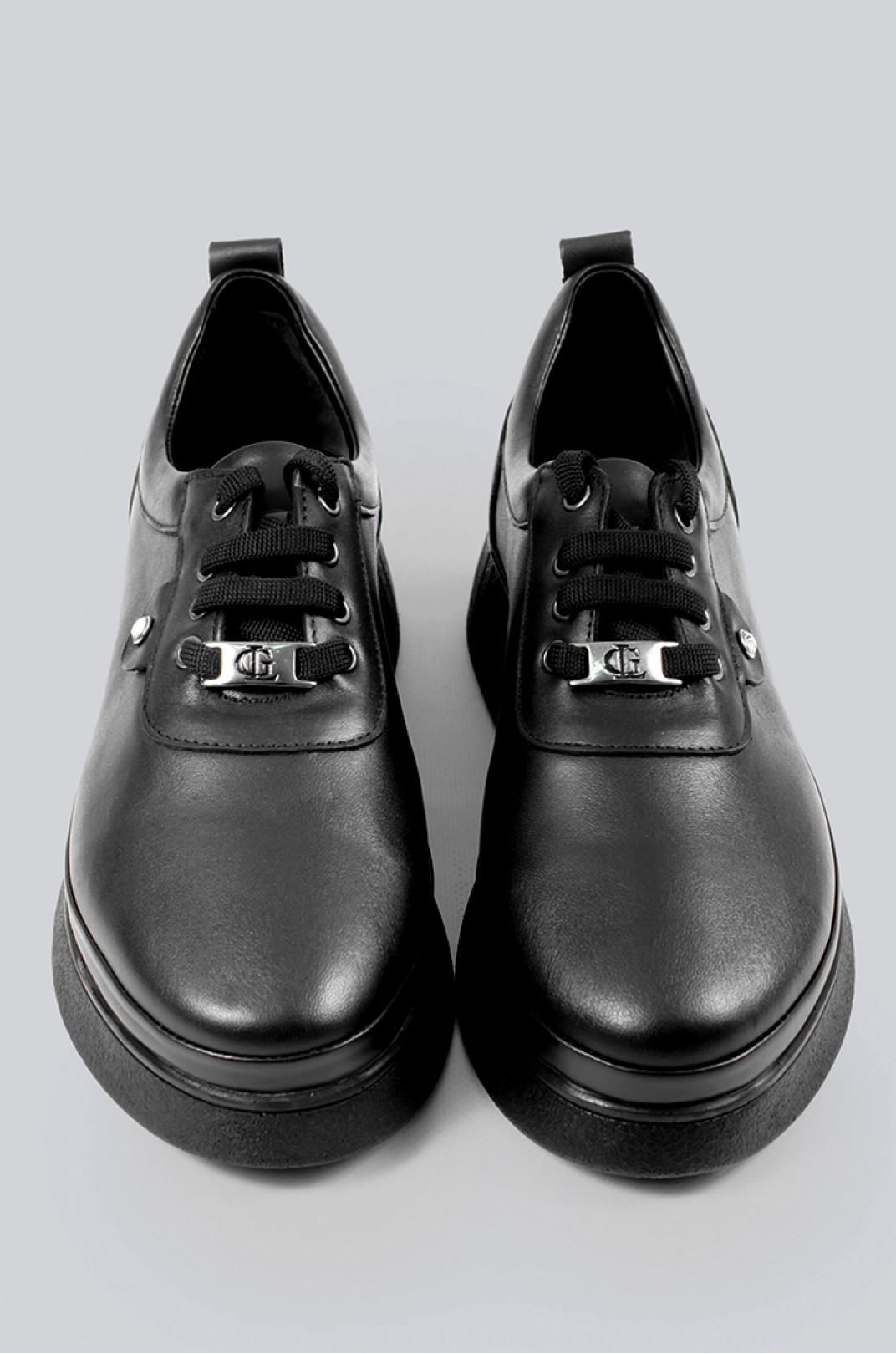 Туфлі шкіряні чорні зі шнурками великих розмірів