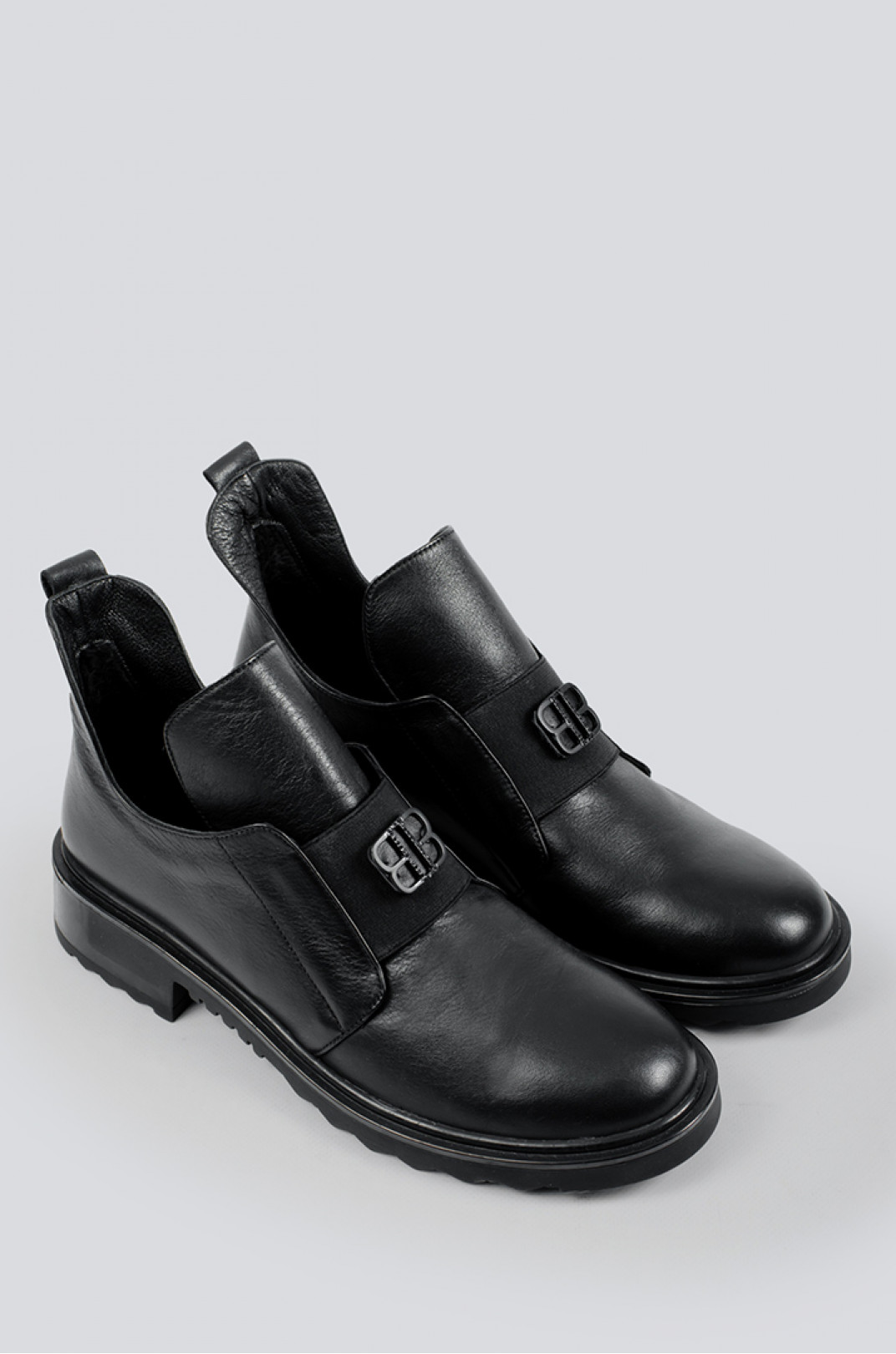 Туфлі чорні з резинкою і прикрасою великих розмірів