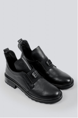 Туфли черные с резинкой и украшением больших размеров