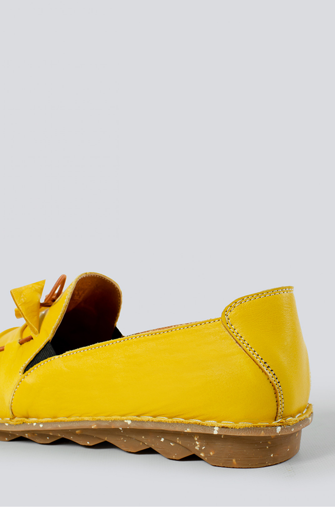 Жовті туфлі на широку ніжку великих розмірів