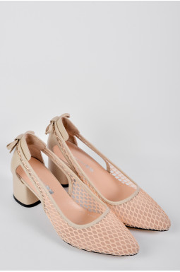 Туфлі-лодочки в бежевому кольорі з бантиком і сітчастим верхом великих розмірів