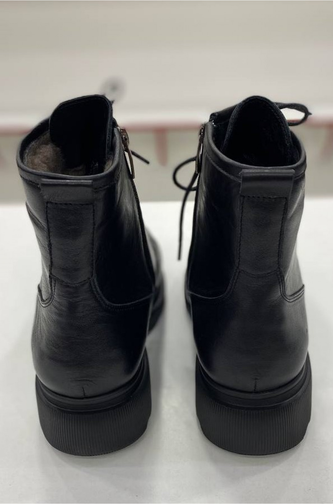 Зимние кожаные ботинки со шнуровкой больших размеров