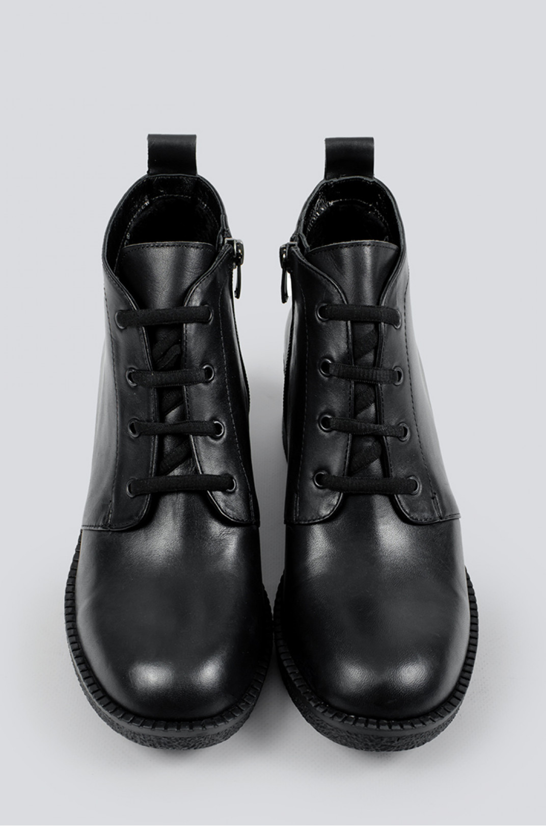 Однотонні чорні черевики на підборах великих розмірів