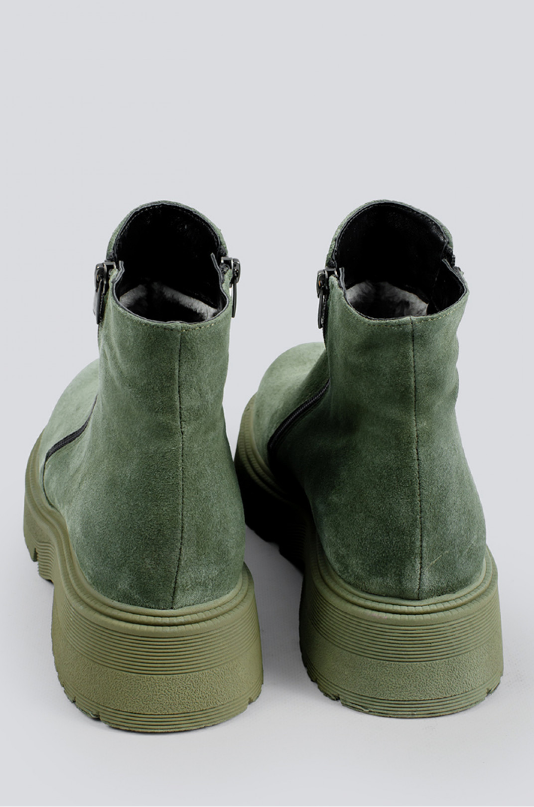 Замшевые ботинки в зеленом цвете больших размеров